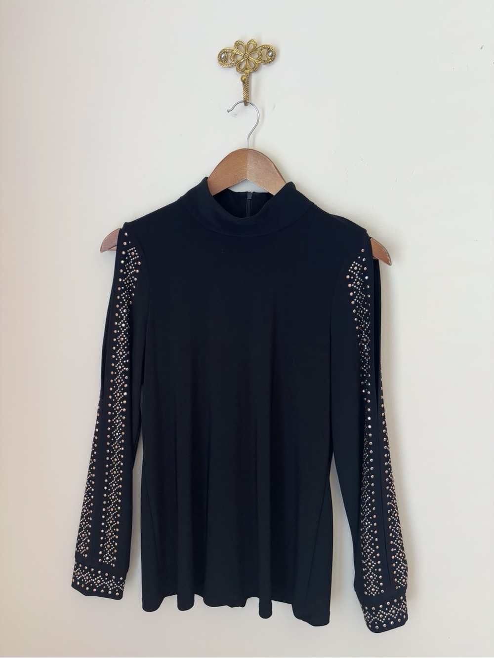 Joseph Ribkoff Black Studded Slit Sleeve Top Sz 8